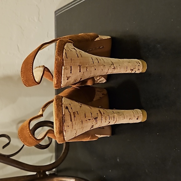 NEW Slingback Platform High Heels, Size 5 by MICHAEL KORS - Picture 3 of 4